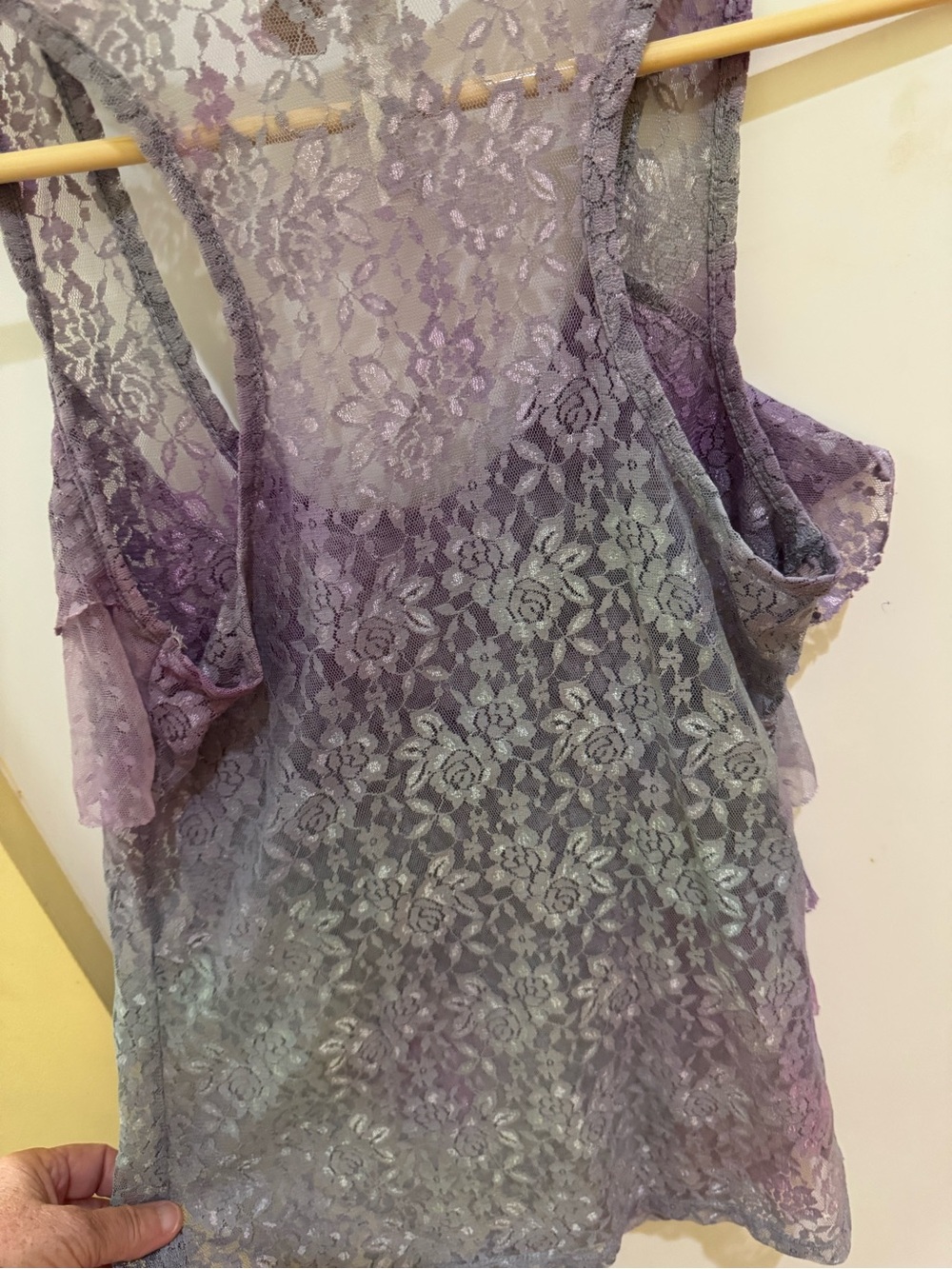 Eyeshadow Lace Tank Top in Lavender - Picture 4 of 6